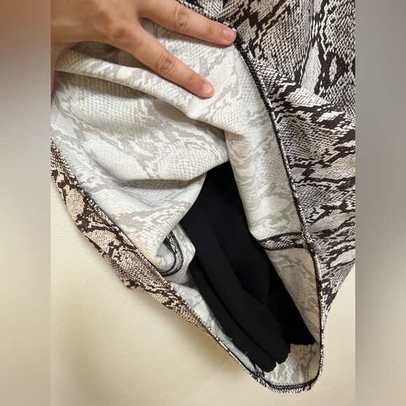 A.L.C. Brinley snake-print puff-sleeve mini dress - Picture 8 of 11